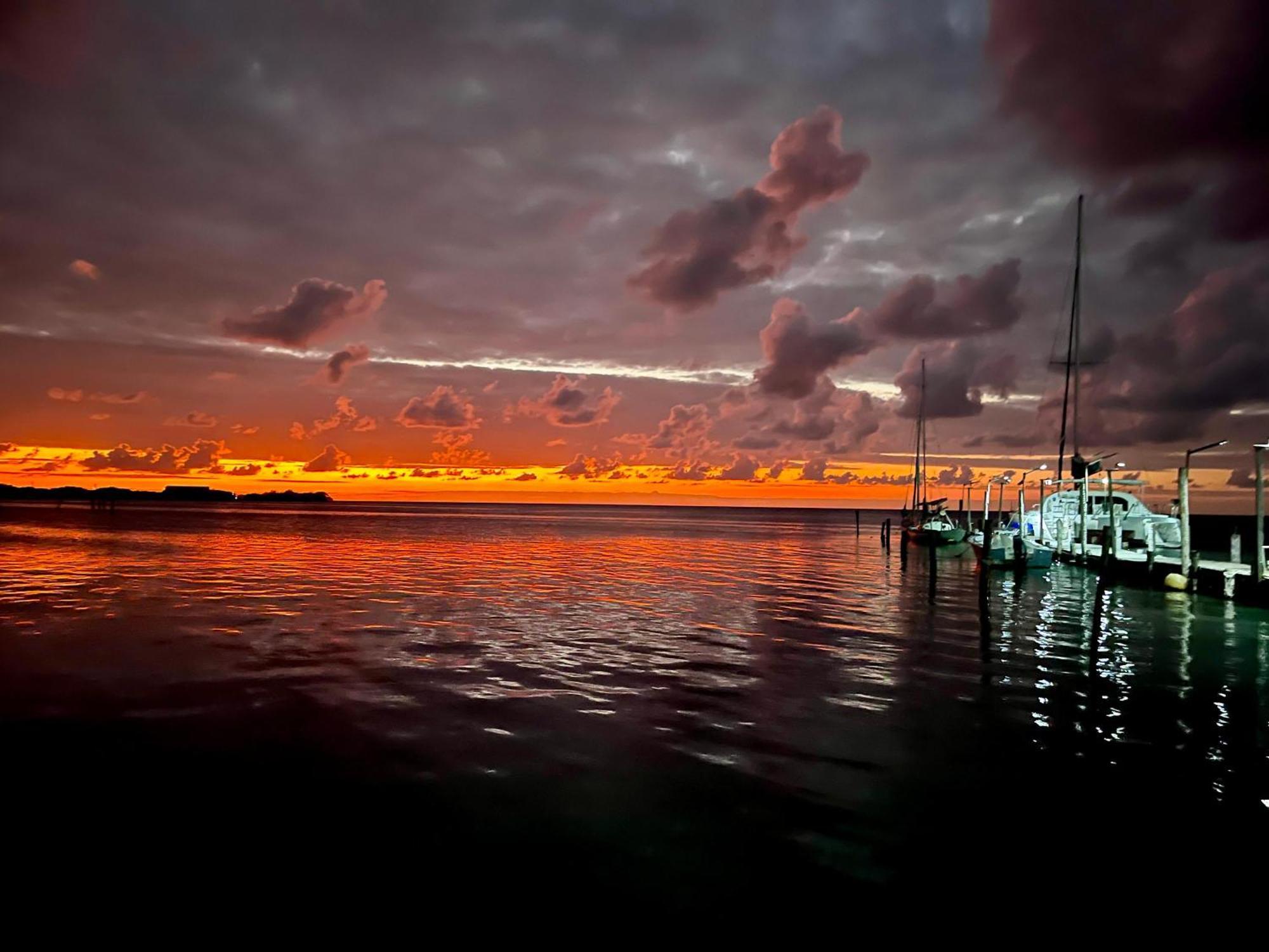 Sandy'S Secret Caye Caulker Bagian luar foto